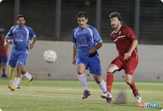  עבאס סואן (בכחול)